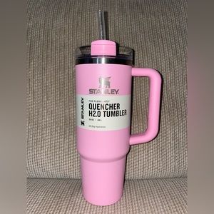 30 OZ Stanley Cup in Sizzling Pink